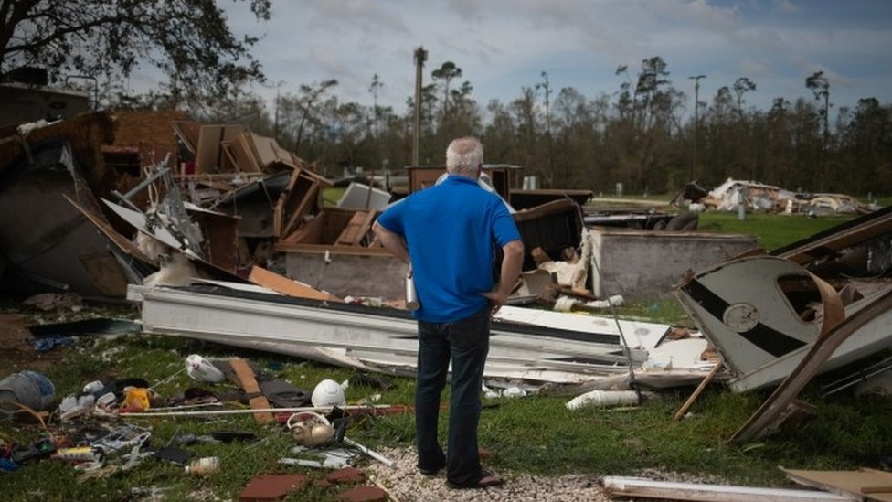 Hurricane Laura's winds batter Louisiana, killing six