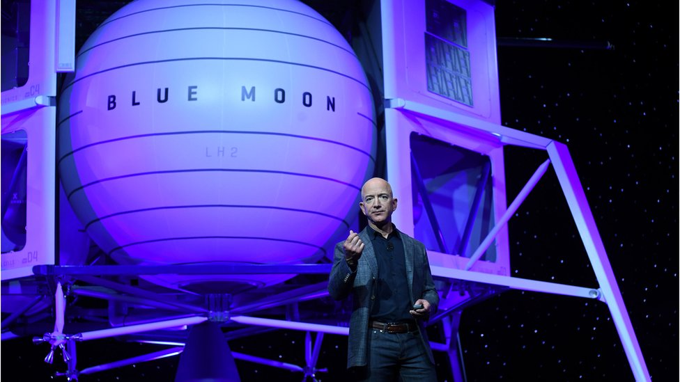 Džef Bezos predstavlja Plavi mesec