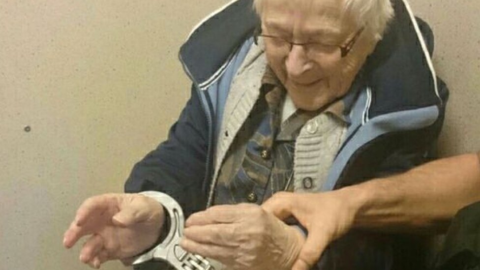 what to buy a 99 year old woman