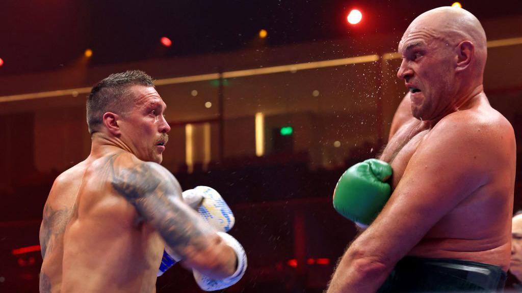 Tyson Fury vs Oleksandr Usyk: Briton claims opponent was like a 'local amateur boxer' - BBC Sport 2