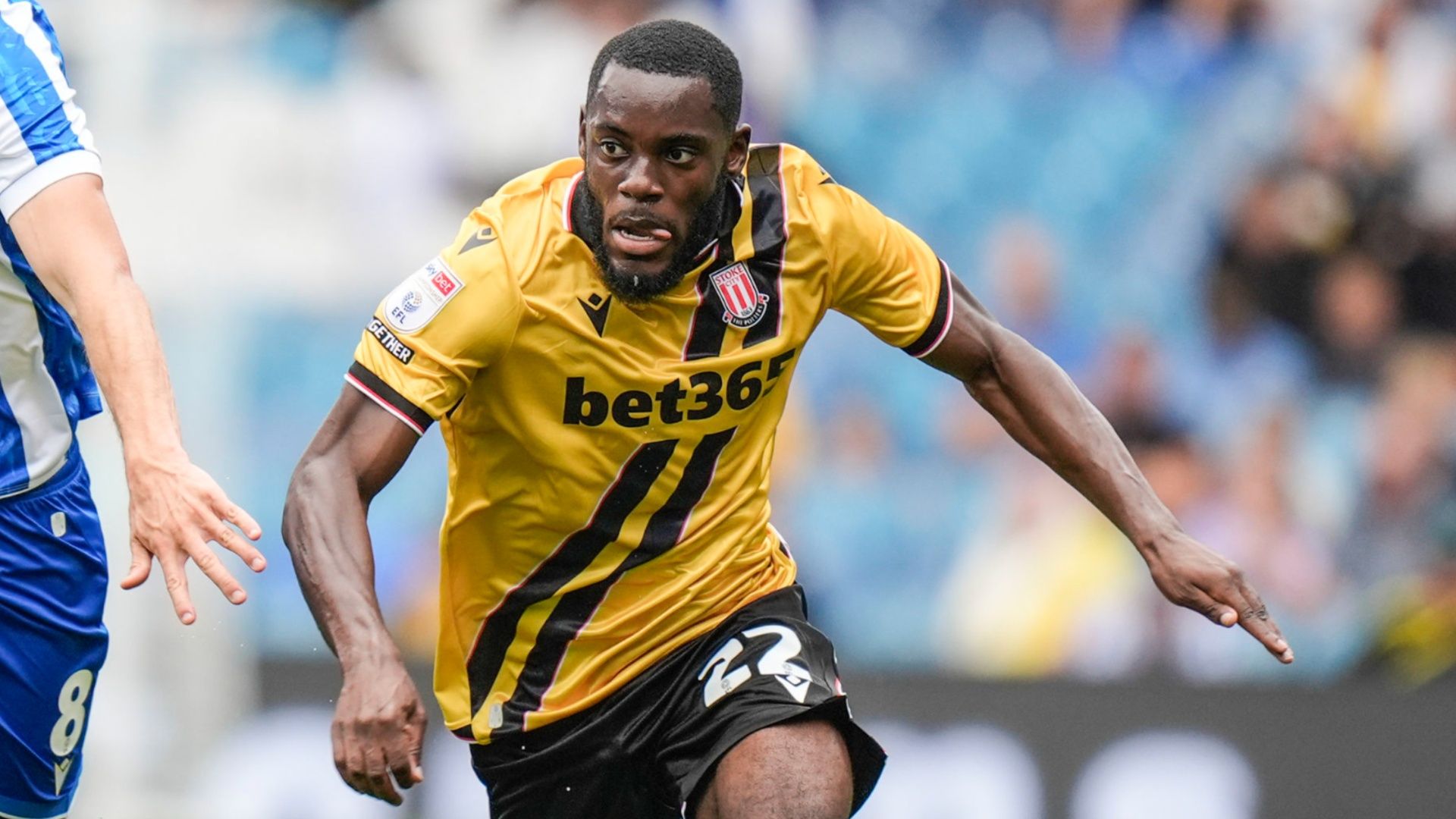 X art dan super porno Shaffof lateksdagi qizlarning fotosuratlari