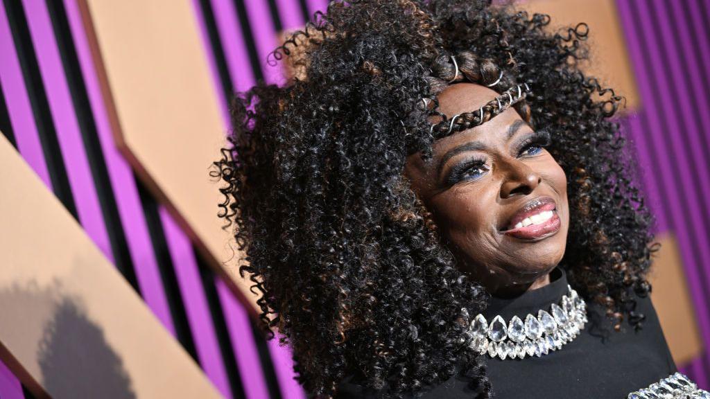 Angie Stone, veteran R&B singer-songwriter, dead in car crash