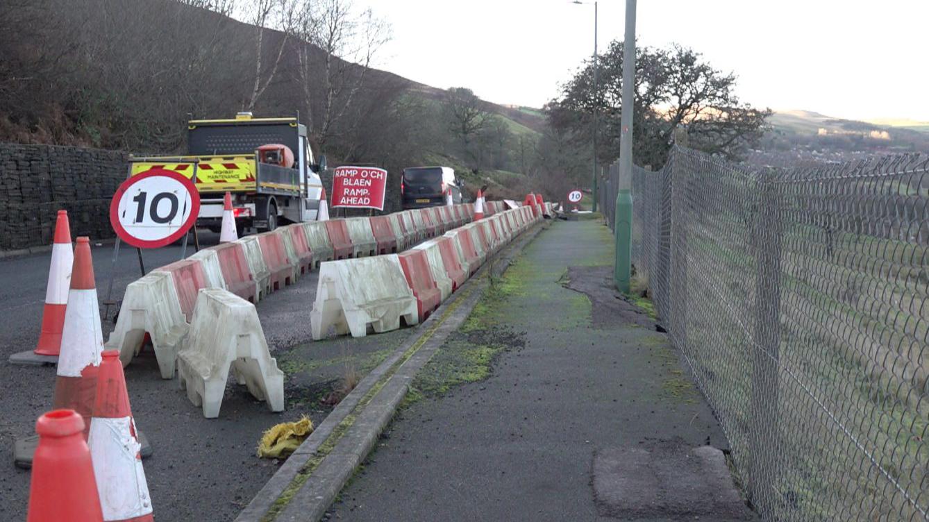 A469 Caerphilly county road shuts amid mountain landslip fears