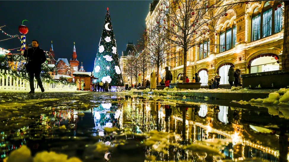 Rua da Rússia enfeitada para o Natal