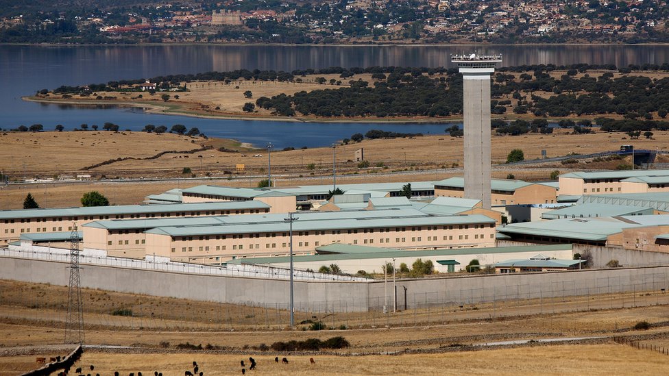 La cárcel de Soto del Real está en las afueras de Madrid. La cárcel de Soto del Real.