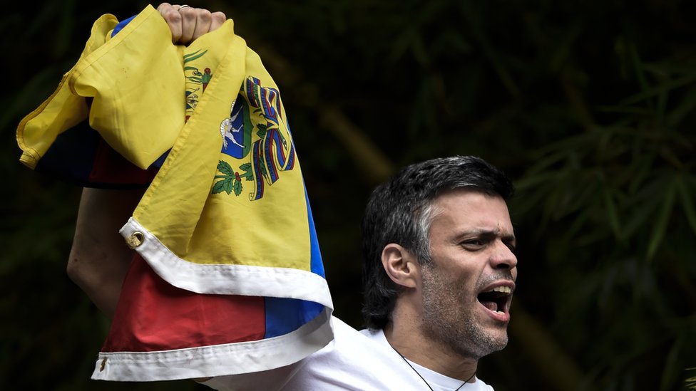 Leopoldo López sería el rival más difícil para Nicolás Maduro, pero se encuentra en arresto domiciliario. Leopoldo López.