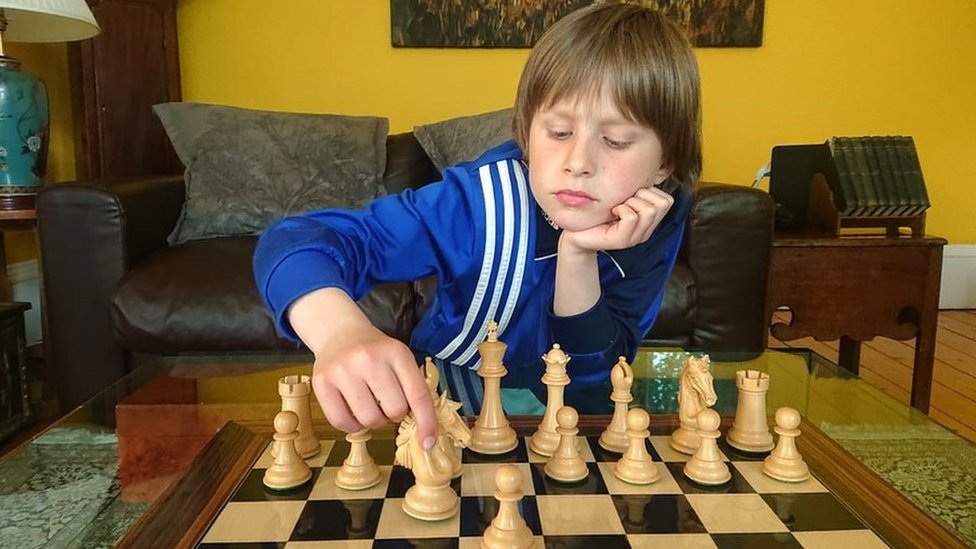 10-year-old chess prodigy can help you beat 'Queen's Gambit' Beth