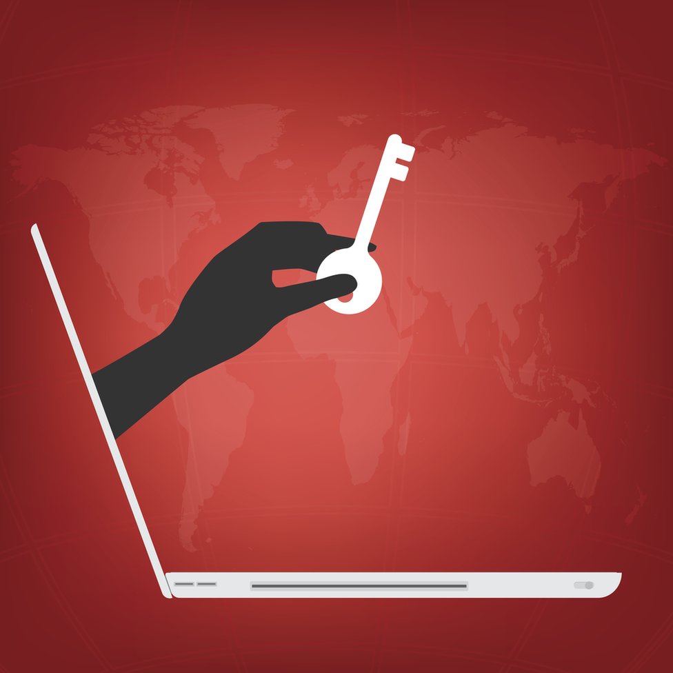 El ataque de Wannacry alcanzó a casi 200.000 víctimas en 150 países del mundo. llave en una computadora