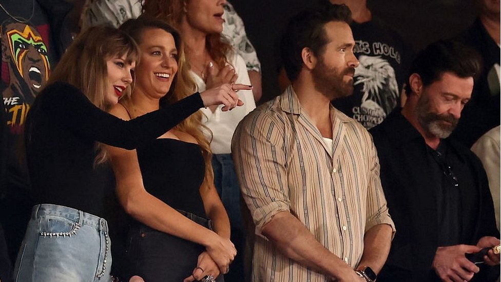 Taylor Swift attends Travis Kelces NFL game with Ryan Reynolds, Blake Lively, Sophie Turner and Hugh Jackman