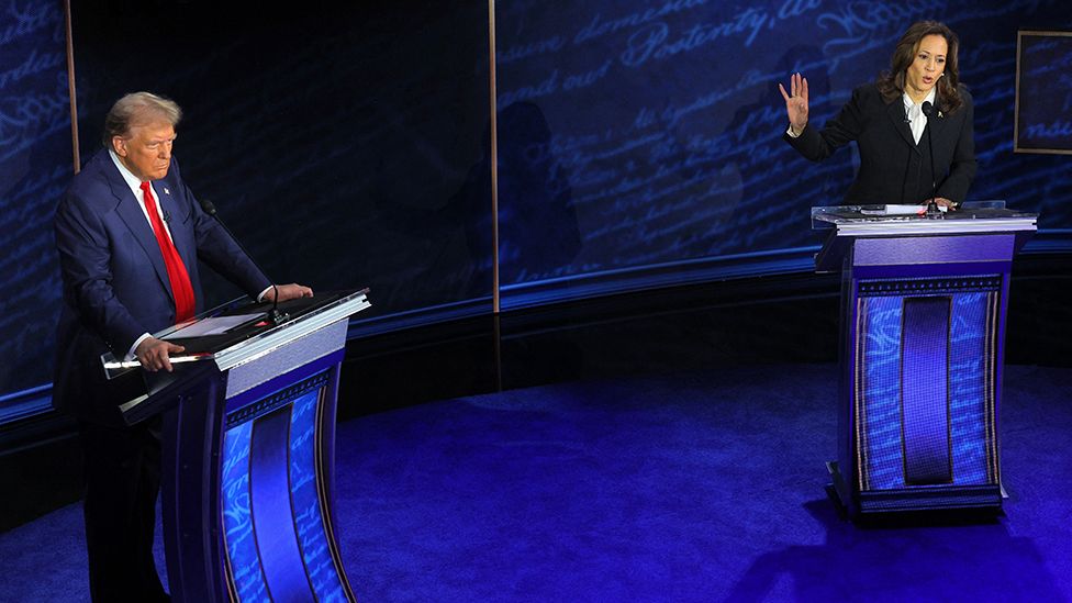 Donald Tramp i Kamala Haris tokom debate