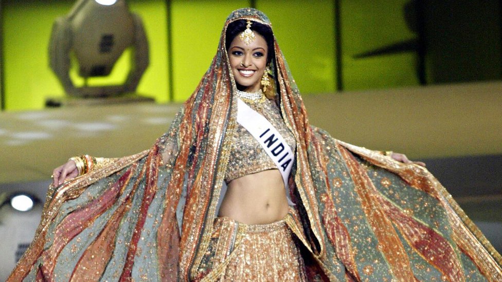 Танушри Датта стала Мисс Вселенная Индии в 2004 году