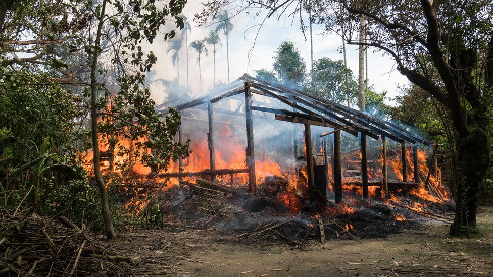 Pembakaran rumah orang Rohingya di Rakhine