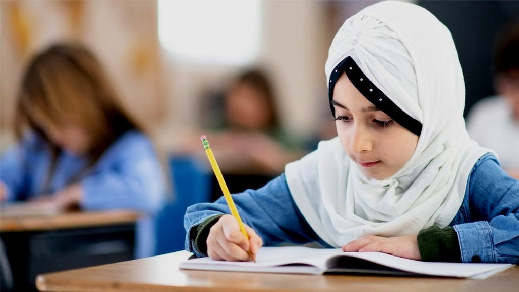 حملة عراقية ضد فرض الحجاب على طالبات المدارس