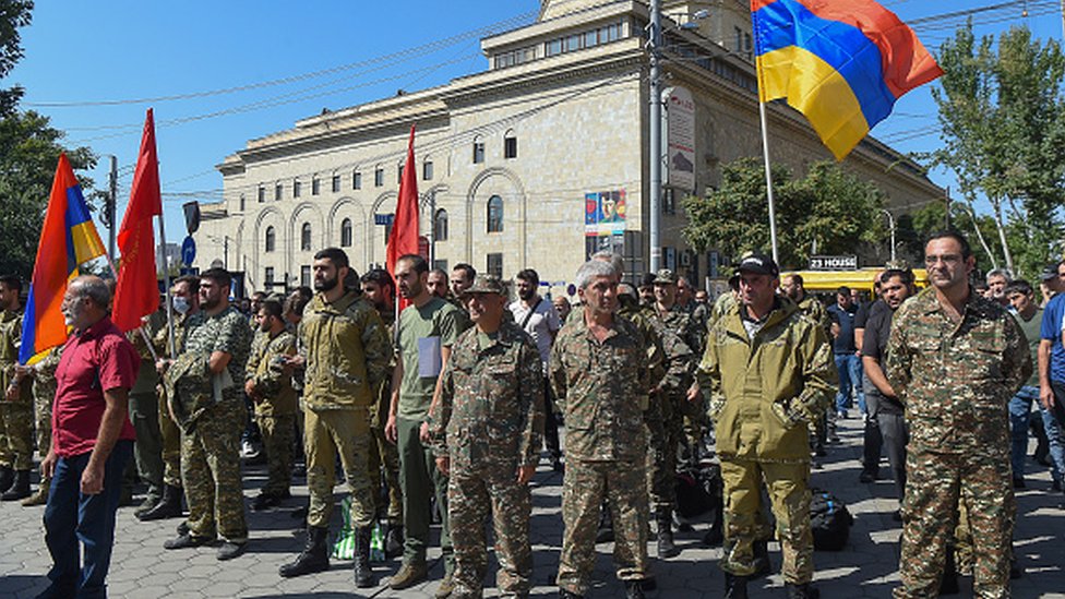 Ermenistan'da 27 Eylül'de sıkıyönetim ilan edildi.