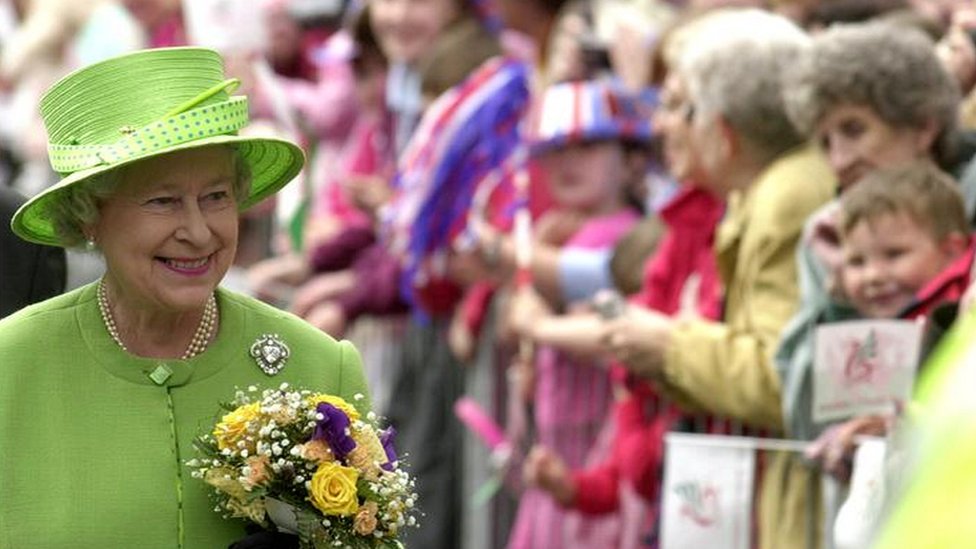 Королева посетила Treorchy в 2002 году