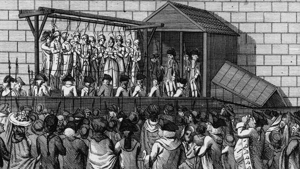 Preferían morir de una vez por todas, para no correr el riesgo de despertarse en la mesa de disección. Los condenados a muerte en la horca, soldados y público