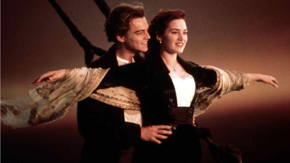 Лео Ди Каприо и Кейт Уинслет в кадре из фильма «Титаник»
