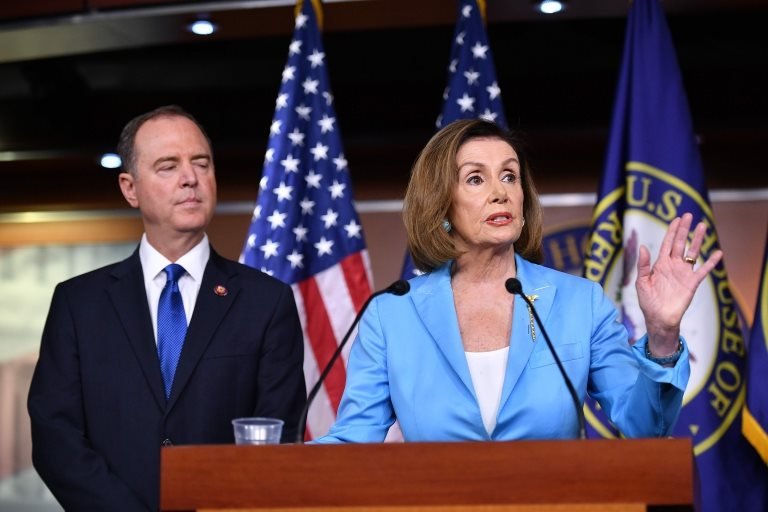 Adam Schiff ve Temssilciler Meclisi Başkanı Nancy Pelosi