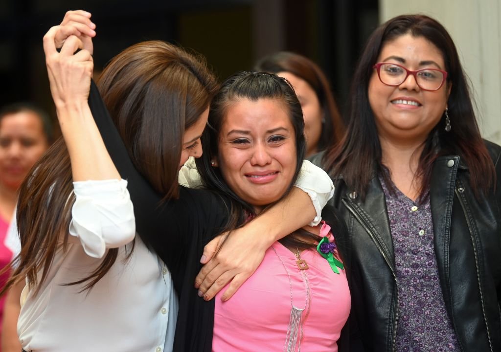 Evelyn Hernández, mujer que fue liberada en 2019 tras haber sido condenada por perder un bebé que fue producto de una violación.