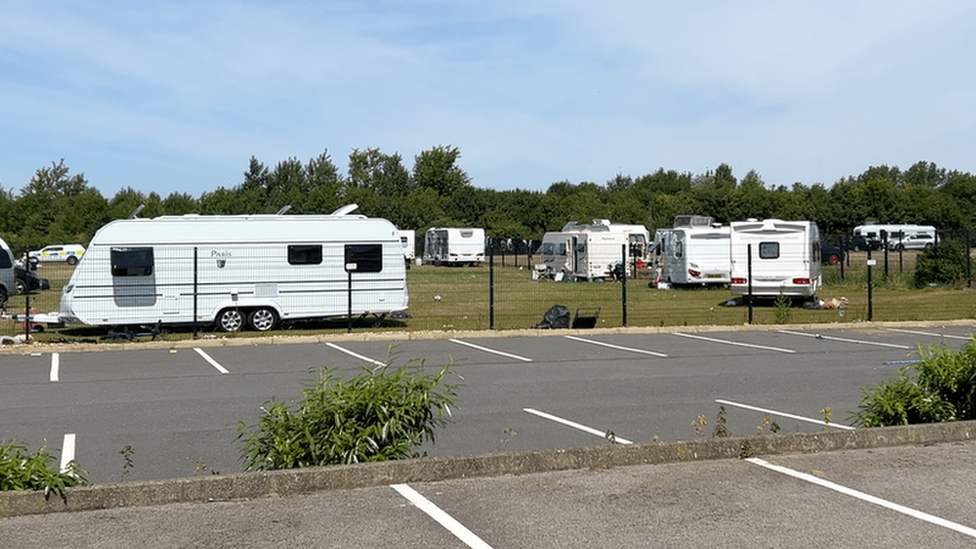 Milton Keynes Oakgrove Secondary School closed after travellers