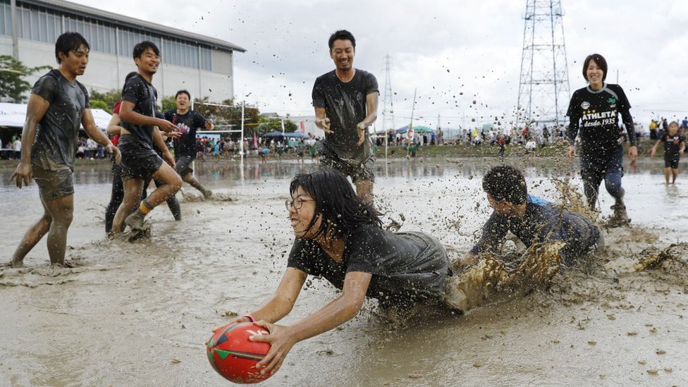 All You Need Is Mud Japan S New Spin On Rugby Bbc News