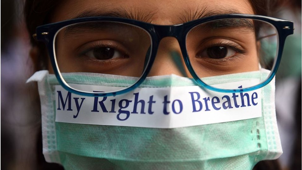 Children challenge the UN for the right to breathe clean air - BBC Newsround