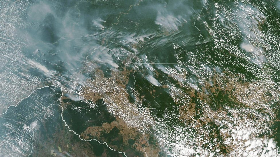 Imagen satelital de la NASA de los incendios en los estados brasileños de Amazonas, Pará, Rondonia y Mato Groso, del 13 de agosto. Imagen satelital de la NASA de los incendios en los estados brasileños de Amazonas, Pará, Rondonia y Mato Groso, del 13 de agosto.
