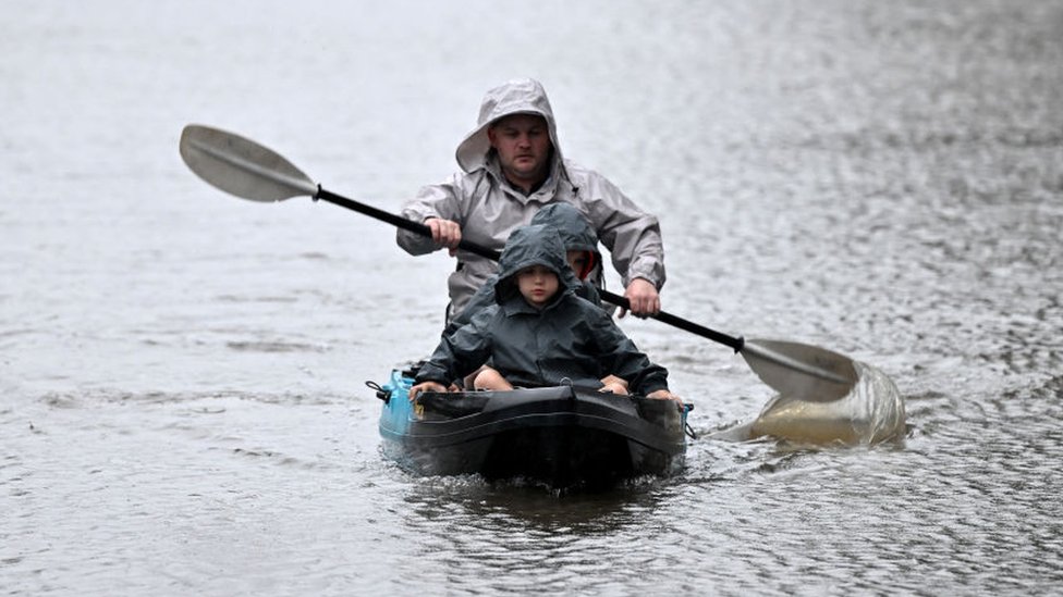 Australia floods: 50,000 on evacuation alert after deluge hits Sydney