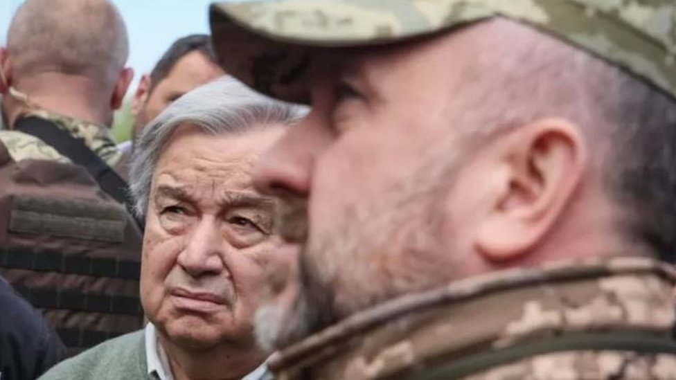 الأمين العام للأمم المتحدة أنطونيو غوتيريش يزور بلدة بوروديانكا، فيما تواصل روسيا هجومها على أوكرانيا