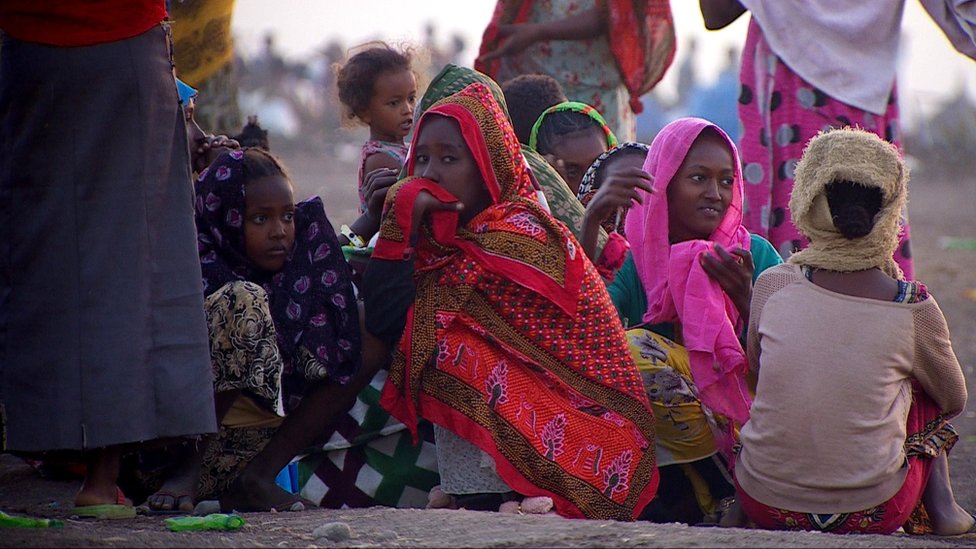 Беженцы, бежавшие из северного региона Эфиопии Тыграй из-за ожесточенных боев