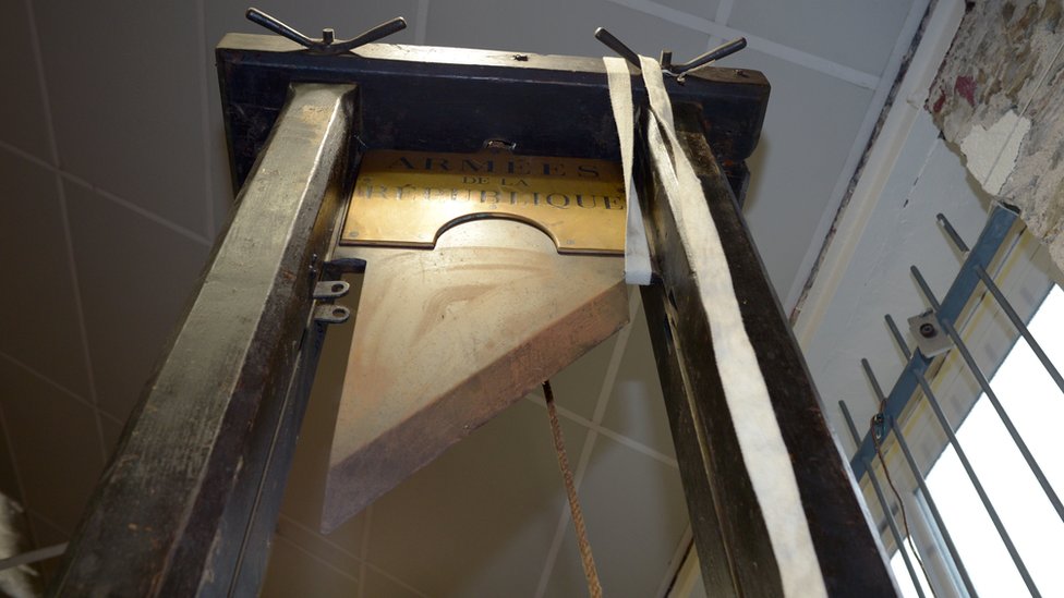 File guillotine Open Tournament
