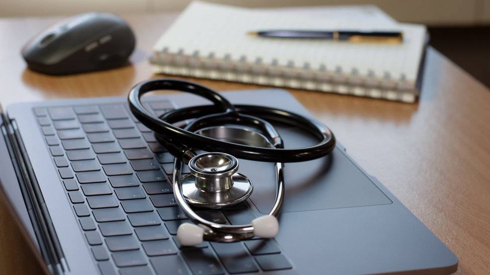 Doctors urge delay to England GP data scrape