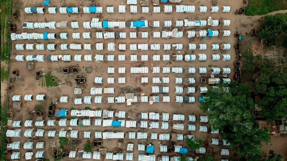 مأوى مؤقت لعدة آلاف من النازحين في شمال موزمبيق