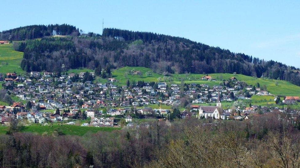 قرية أبتفيل السويسرية