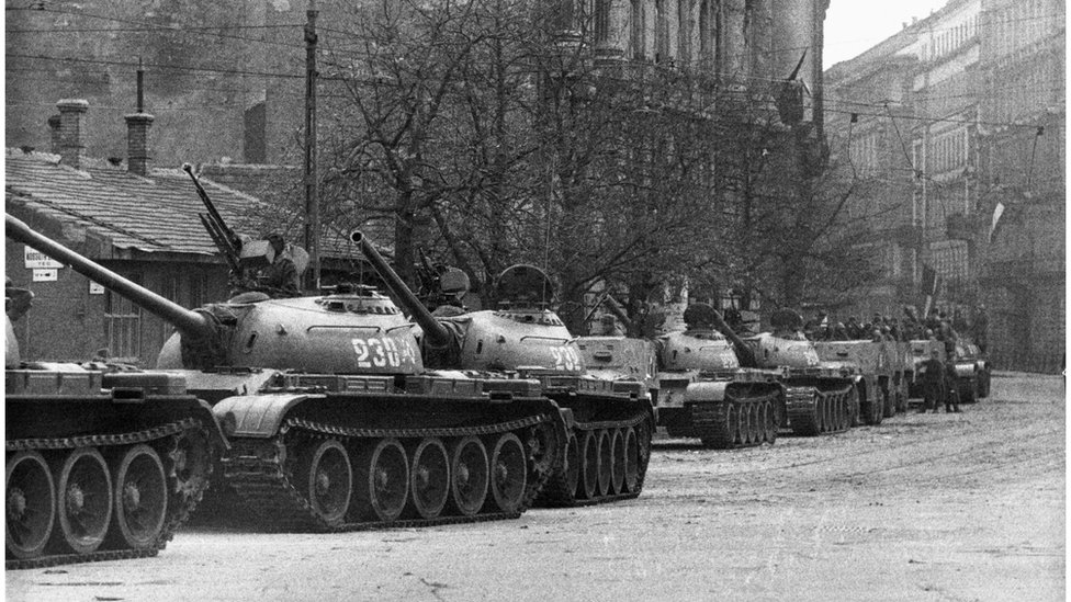 Ruski tenkovi u Budimpešti tokom vojnog gušenja antikomunističkog ustanka 1956.
