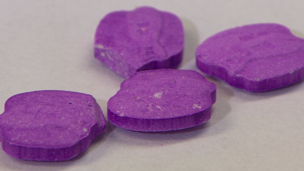 Фиолетовые таблетки