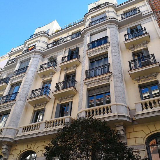 Edificio en la milla de oro de Madrid.