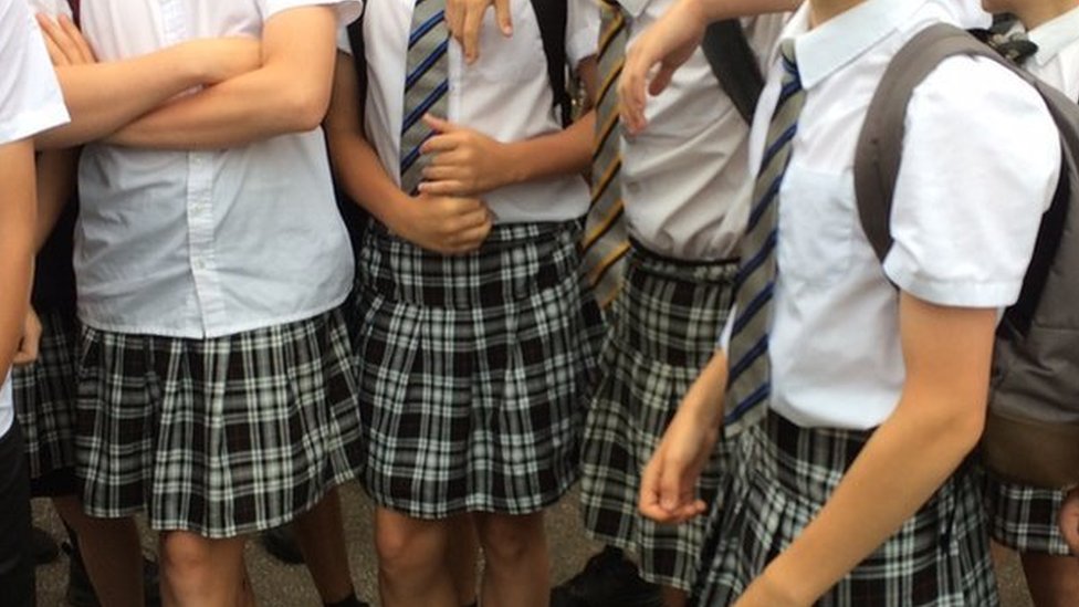 Boys in skirts win protest - CBBC Newsround