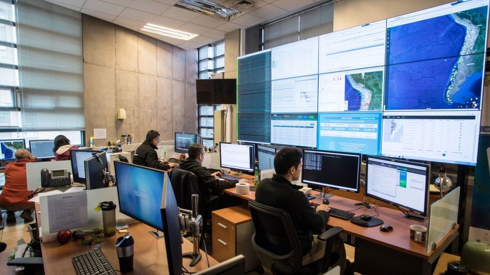 El centro de control del Centro Sismológico de Chile