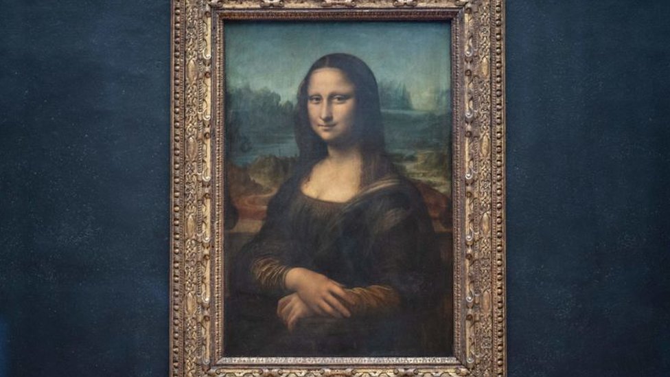 La Gioconda original en el museo Louvre en París.