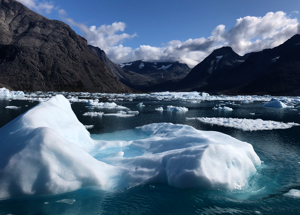 La imagen muestra el derretimiento del hielo.