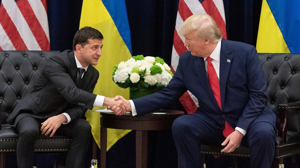 Donald Trump y Volodymyr Zelensky