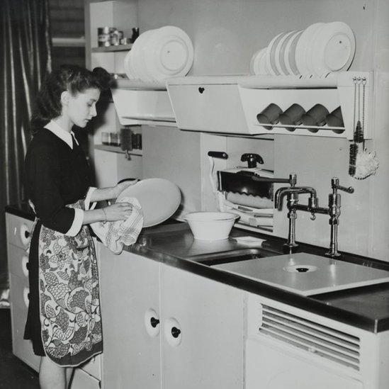 Tras la II Guerra Mundial, los productos sintéticos se hicieron ubicuos en los hogares de gran parte del mundo.