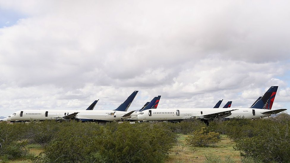 "Cementerio" de aviones en Arizona.