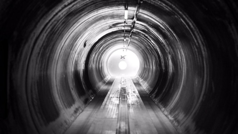 Внутри туннеля Hyperloop