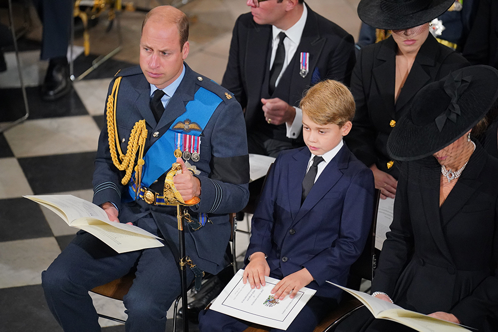威爾士親王（左一）、喬治王子和威爾士王妃在女王葬禮上。2022年9月19日