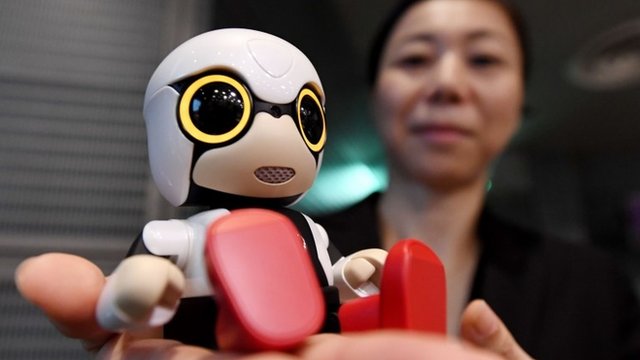 toyota mini robot kirobo