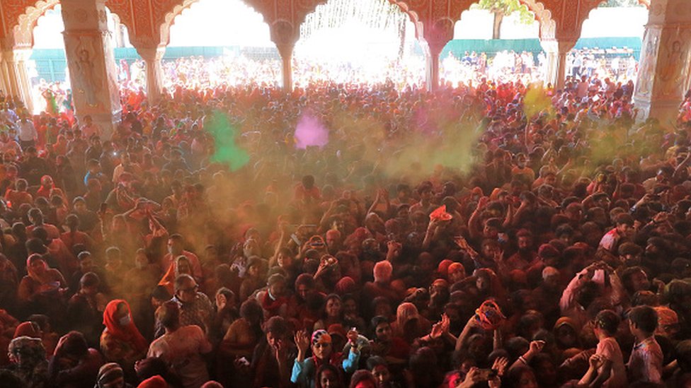 India, Holi