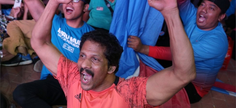 Mahathir Mohamad supporters celebrate