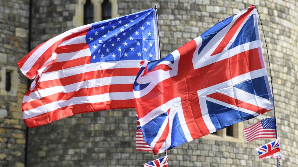 Američka i britanska zastava
